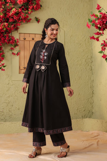 Embroidered Kurta Set