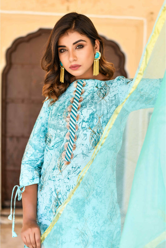 Short Designer Kurta With Gold Zari Kota Doria Dupatta And Scalloped Lace With Gathered Designer Sharara