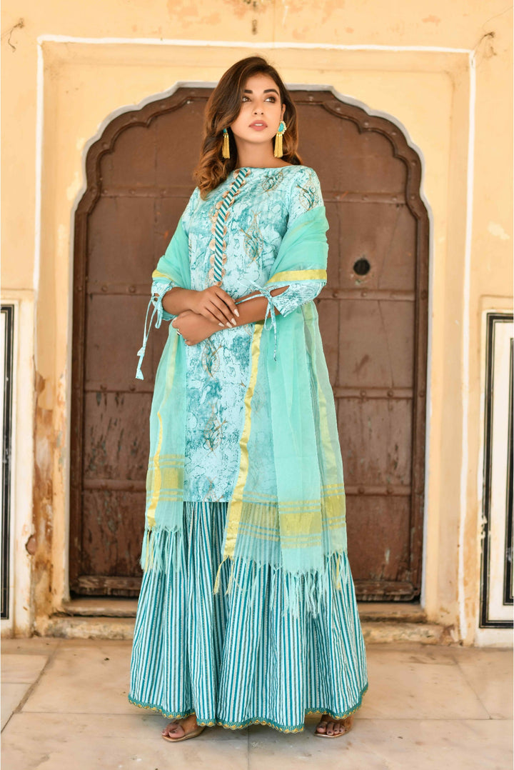 Anastay Short Kurta With Gold Zari Kota Doria  Dupatta And Scalloped Lace With Gathered Sharara