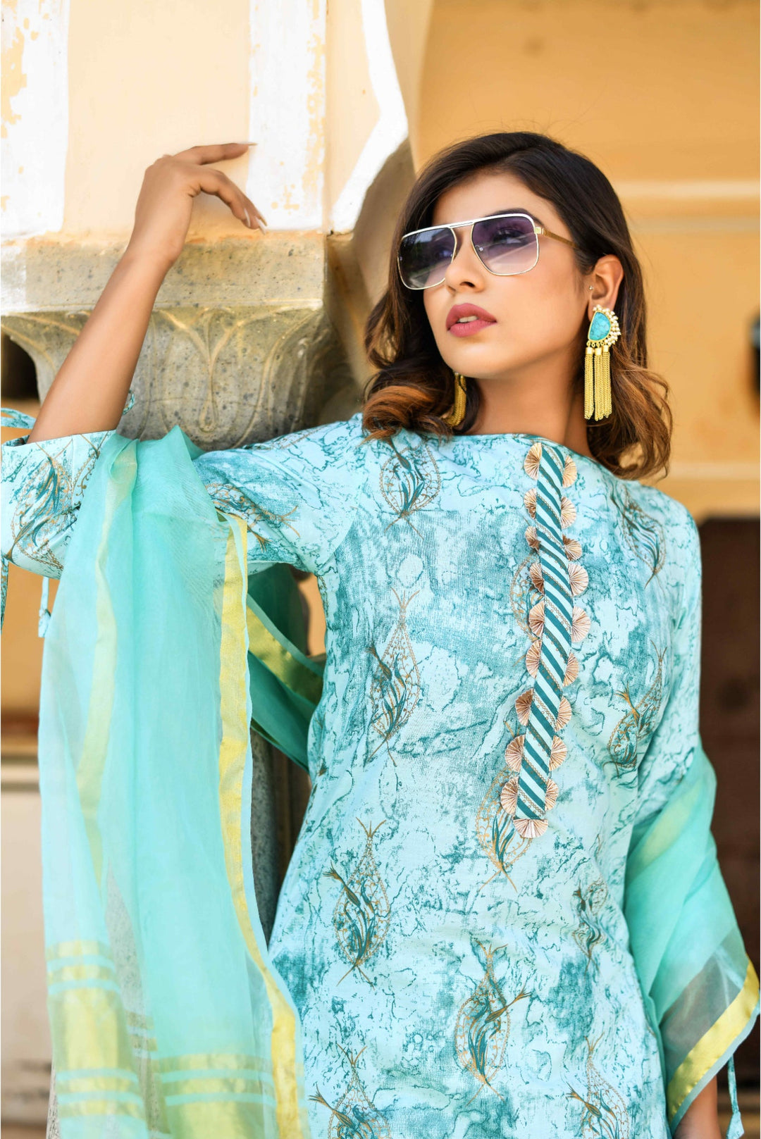 Anastay Short Kurta With Gold Zari Kota Doria  Dupatta And Scalloped Lace With Gathered Sharara